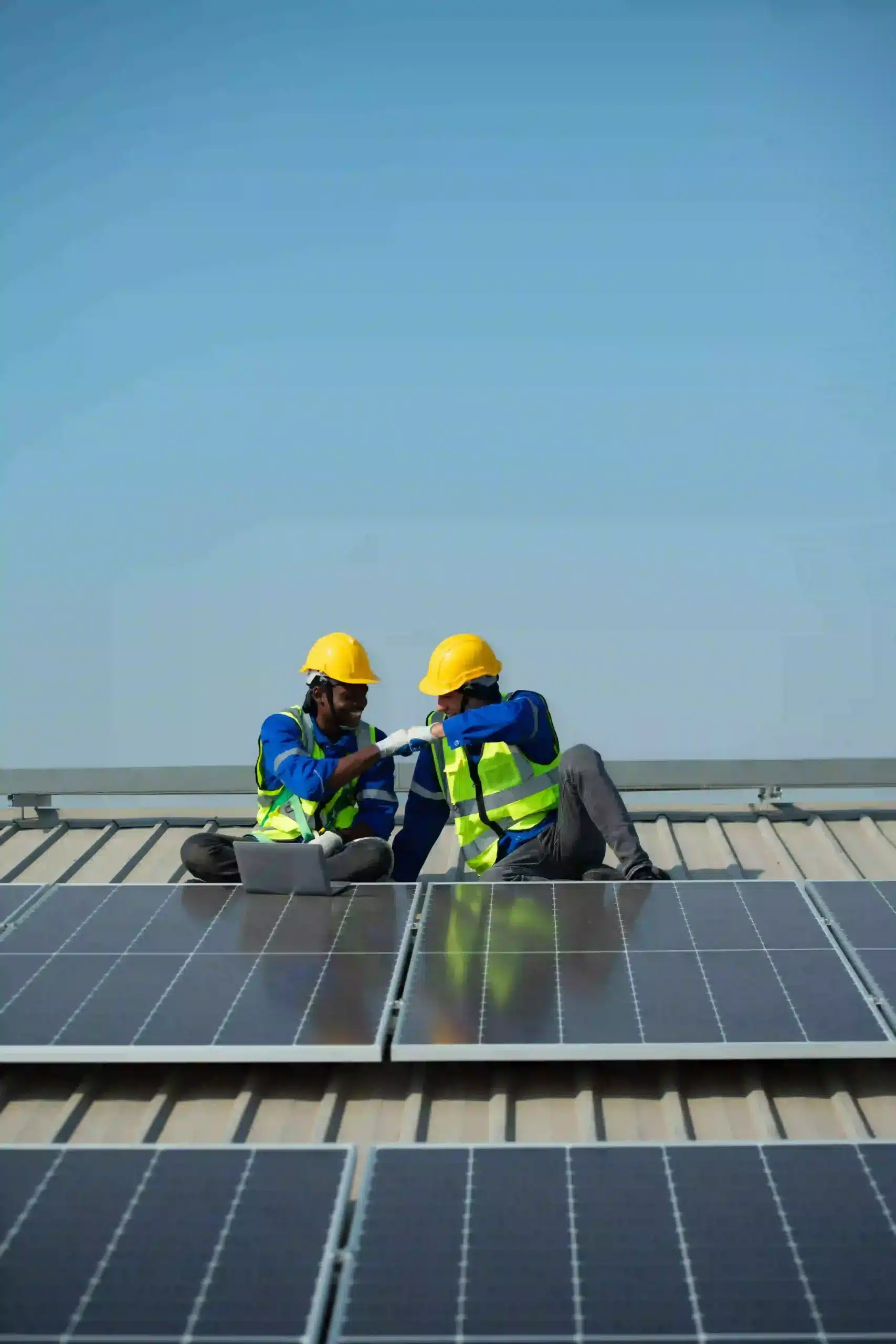 engineer-in-charge-of-solar-panel-installation-the-2025-01-09-00-34-52-utc (1)